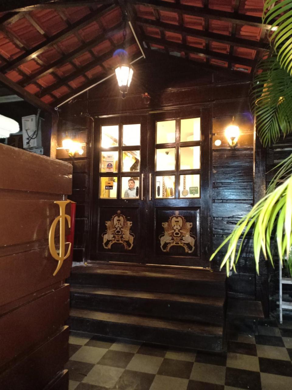 Jc Chalet Bombay Eksteriør billede